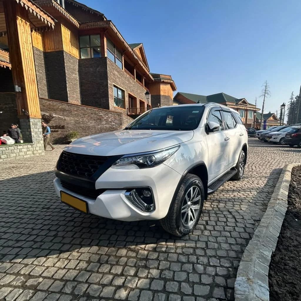 Toyota Fortuner (Luxury SUV)